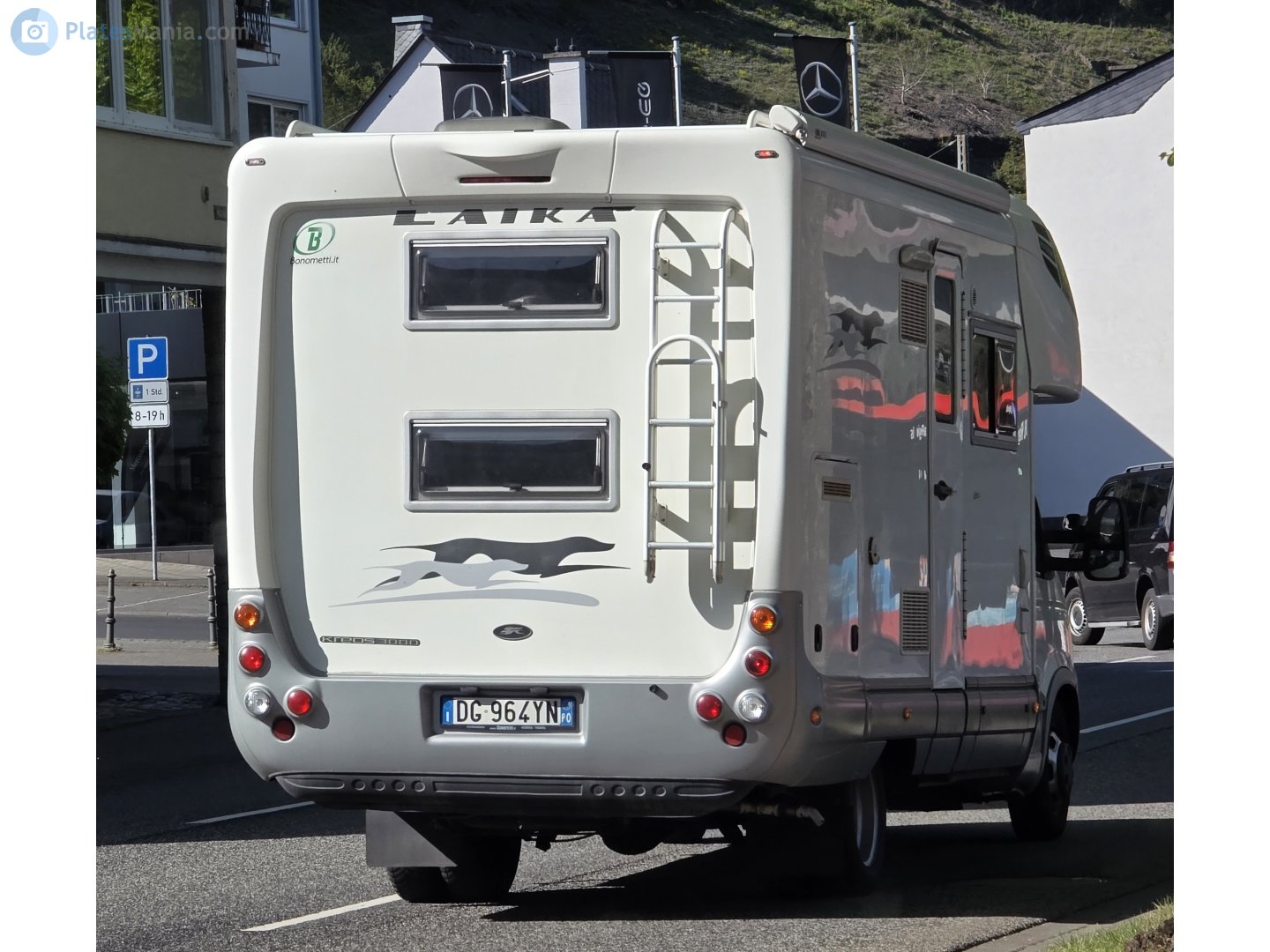 DG 964 YN, Laika Kreos 