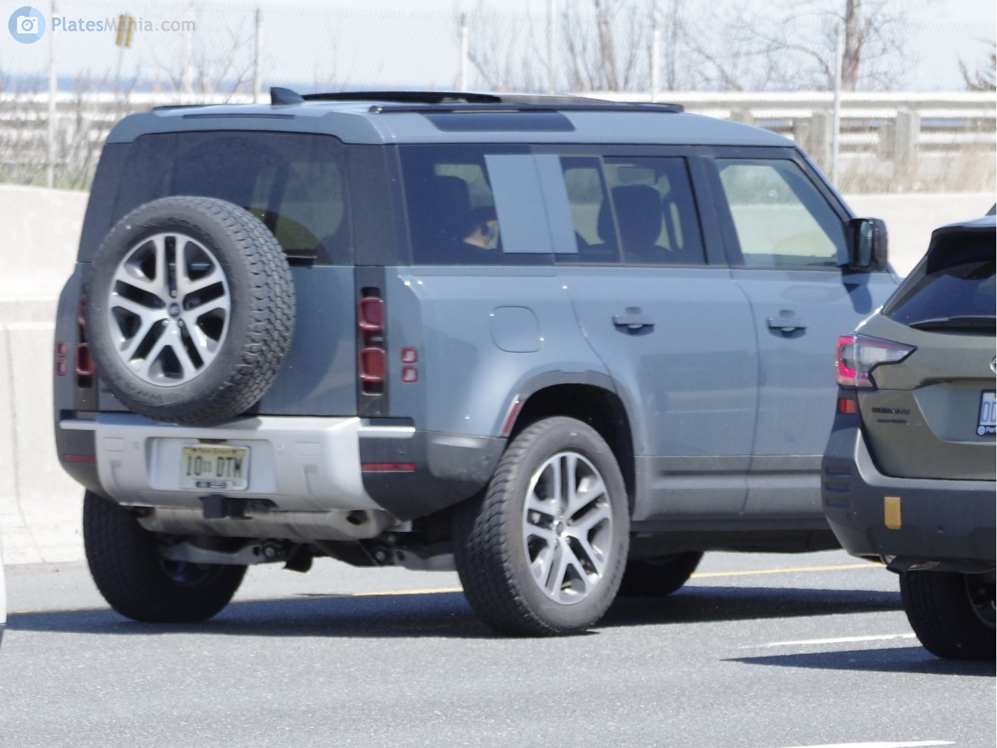 1011-DTM, Land Rover Defender 2nd gen 110