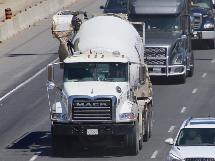 AL-12528, Mack Granite 1st gen CT/GU/FR Axle Forward, 2006–