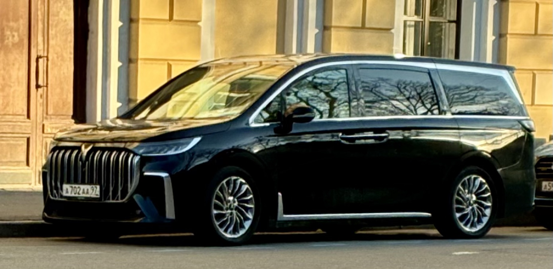 а 702 аа 97, Voyah (Lantu) Dreamer (Dream/Mengxiangjia) 1st gen (ESSA), 2022–