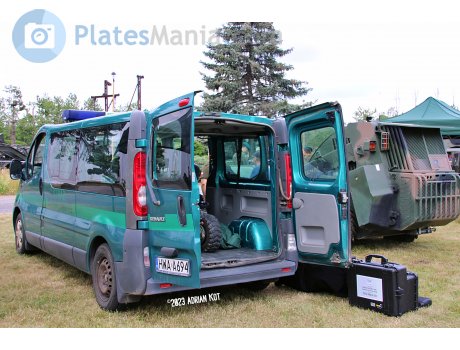 HWA A694, Renault Trafic