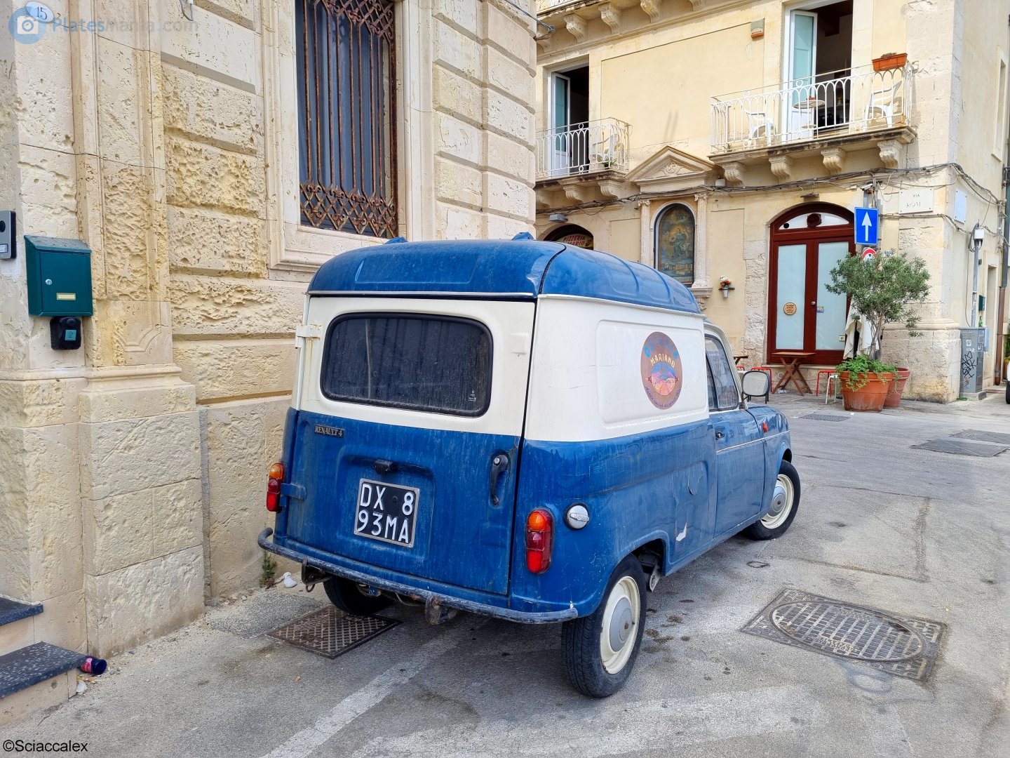 DX 893 MA, Renault 4 1st gen F4/F6 Fourgonnette (112), 1961–1988