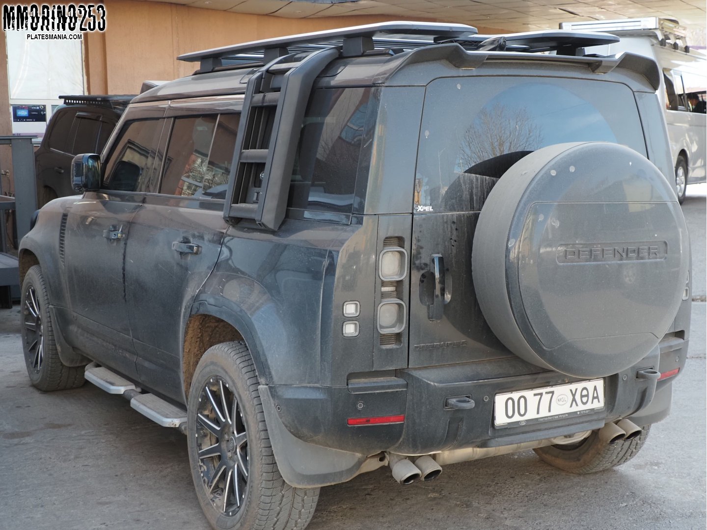 0077 ХӨА, Land Rover Defender 2nd gen 110