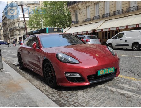 126 CD 433, Porsche Panamera
