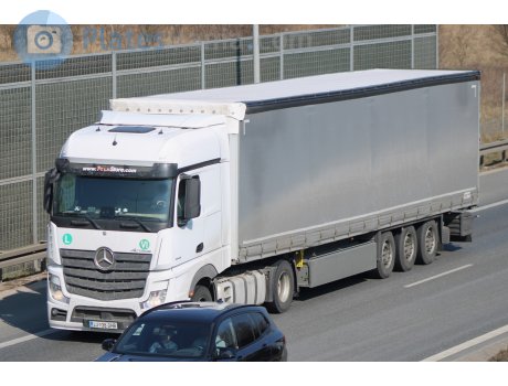 LJ 38-DHB, Mercedes-Benz Actros