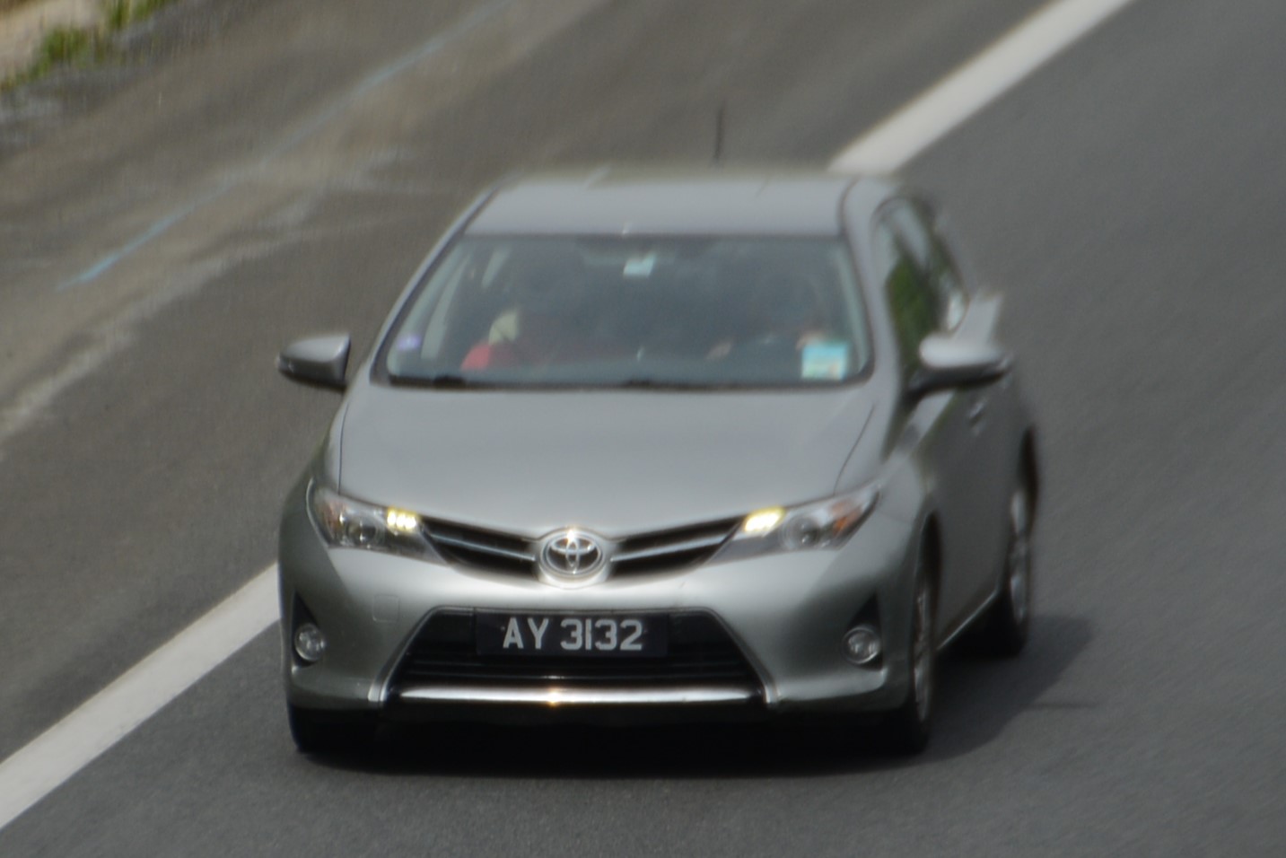 AY 3132, Toyota Auris 2nd gen Touring Sports (E180), 2013–2015