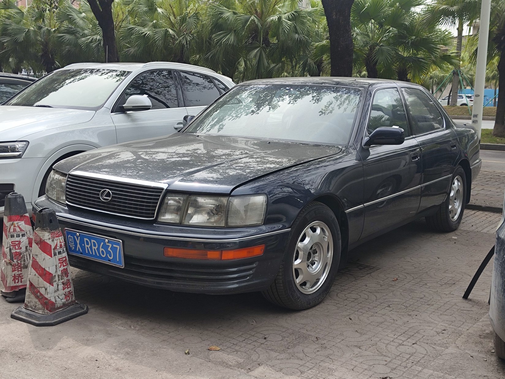 粤X·RR637, Lexus LS 1st gen (XF10), 1989–1994