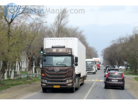 黑C·E8326, FAW Jiefang Han V