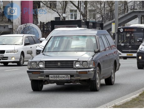 м888км25, Toyota Crown