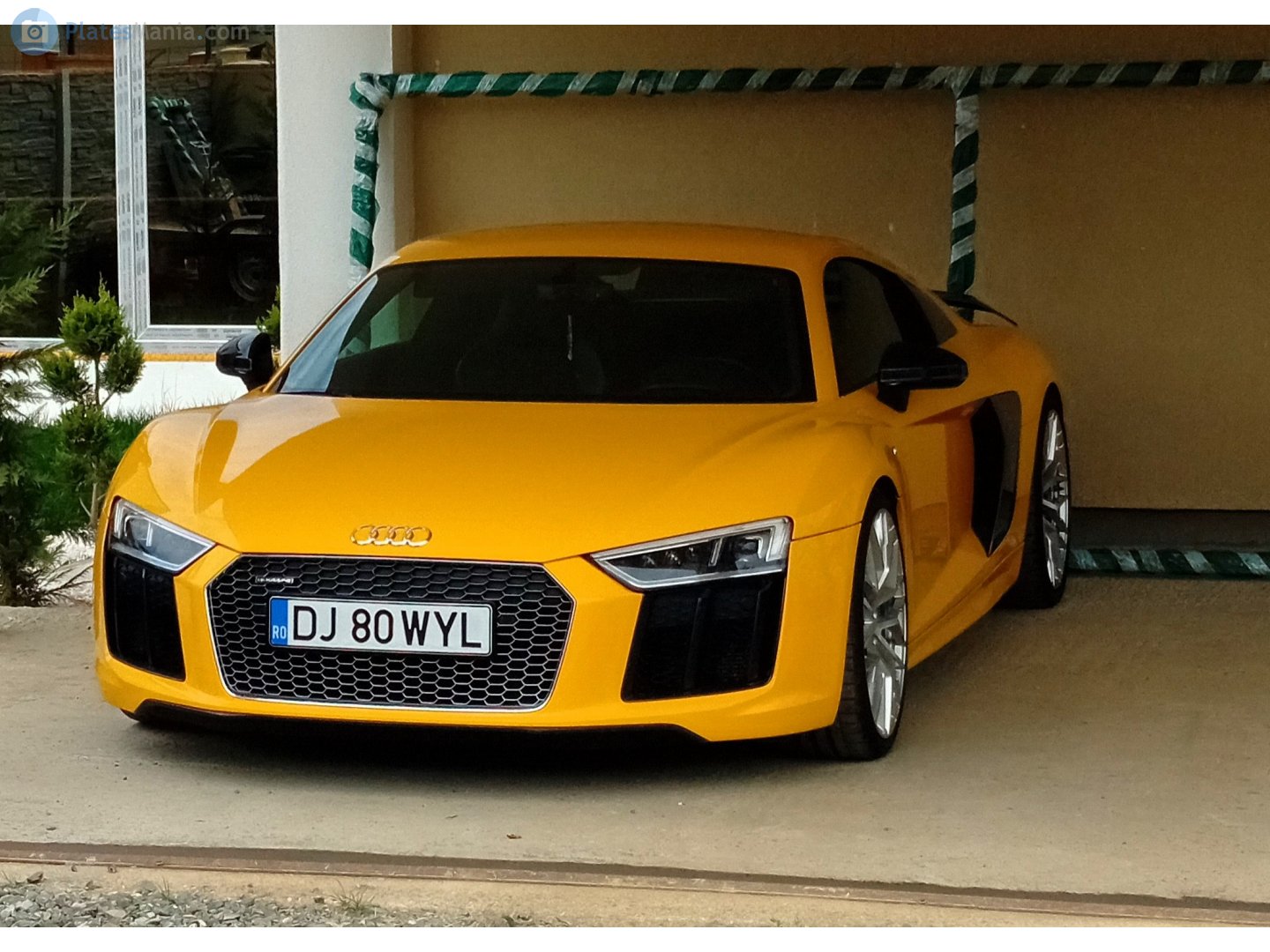 DJ 80 WYL, Audi R8 2nd gen Coupé (4S3/4SP), 2015–2018