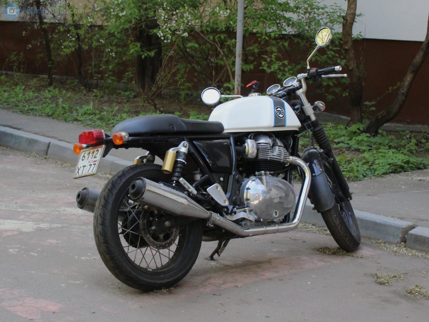 6112 хт 77, Royal Enfield Continental GT 