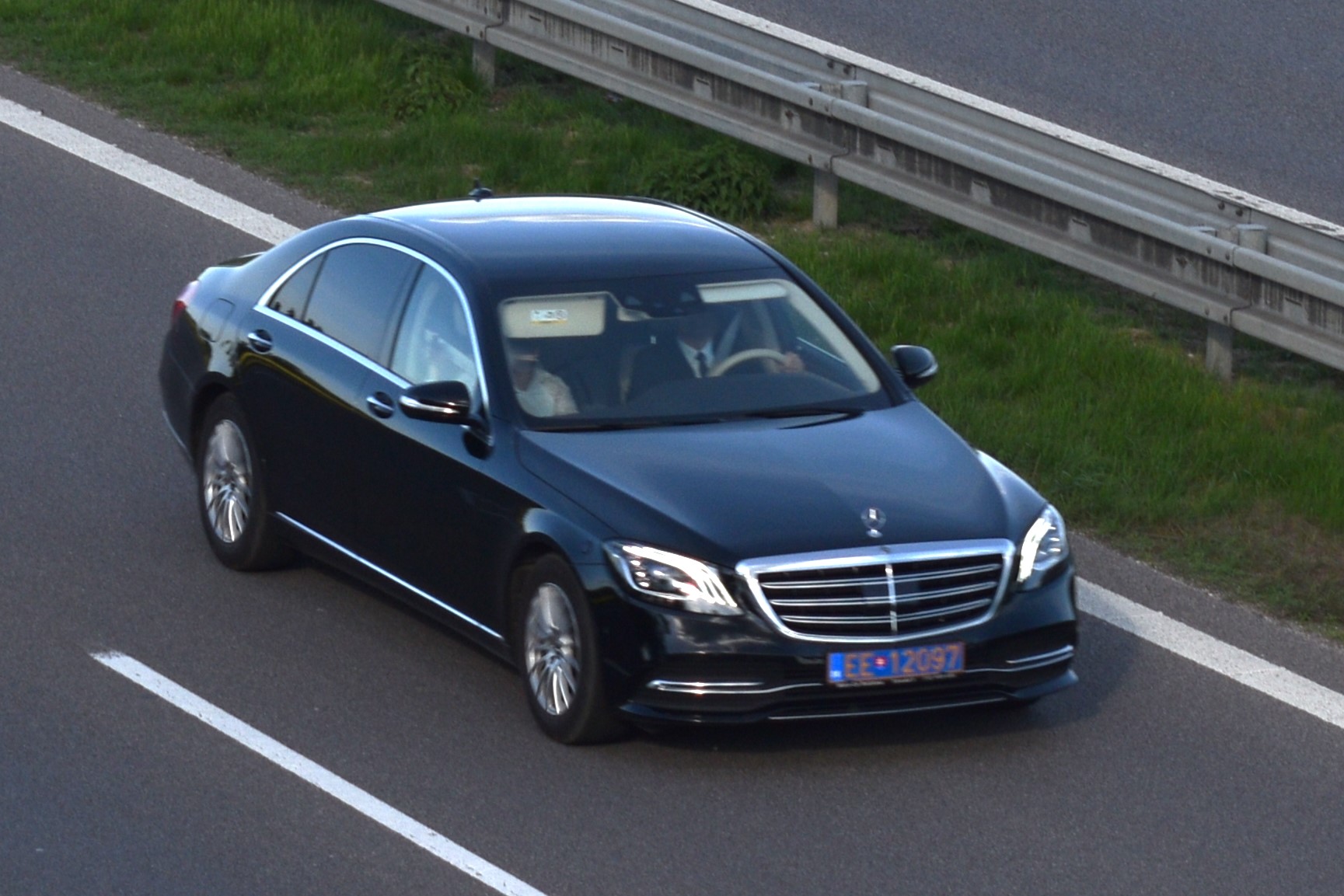 EE 12097, Mercedes-Benz S-Klasse 8th gen Sedan (W222/V222), 2013–2020