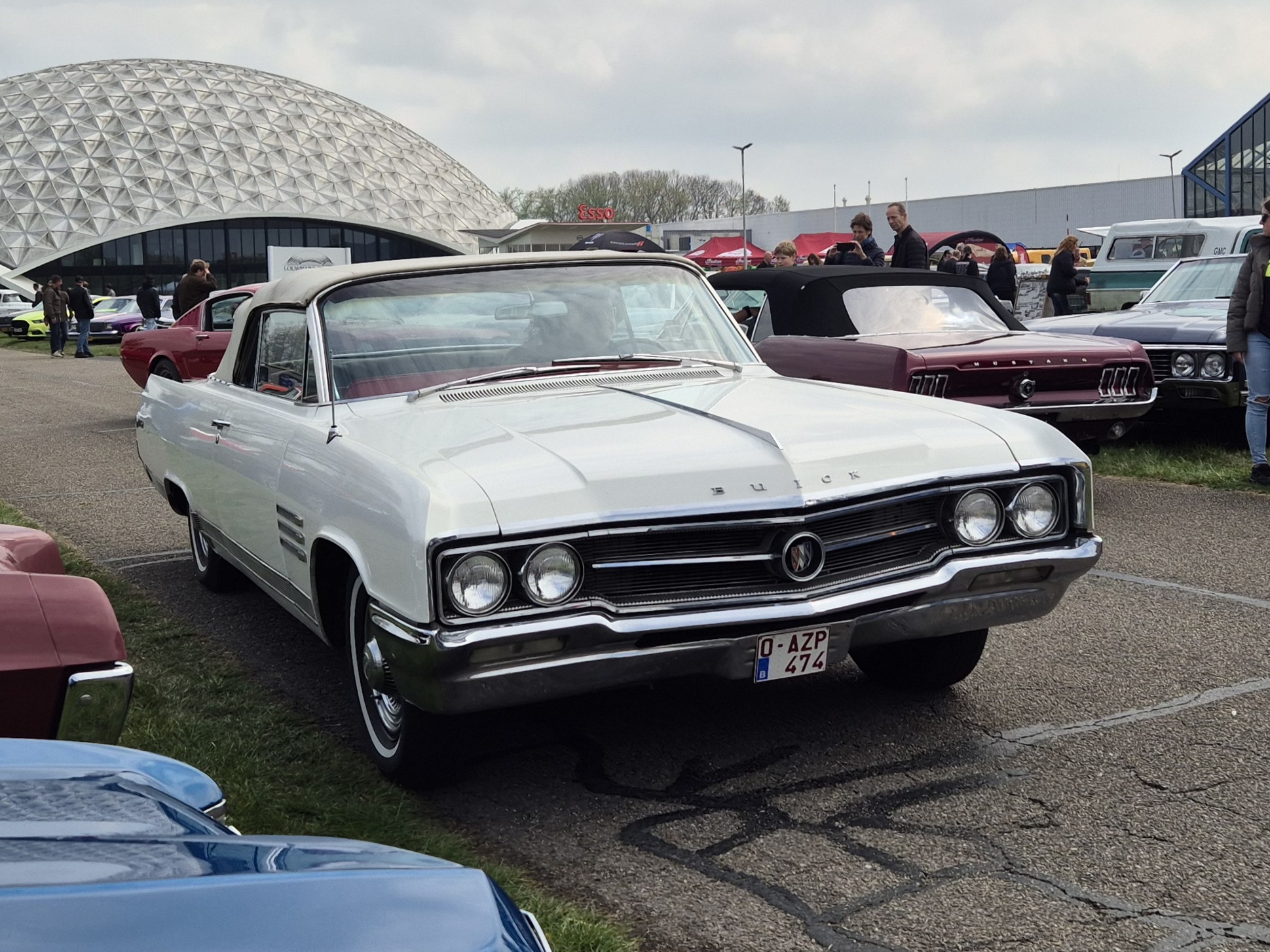 O-AZP-474, Buick Wildcat 1st gen 1964 2-door Convertible (4667; B-body), facelift, 1963–1964