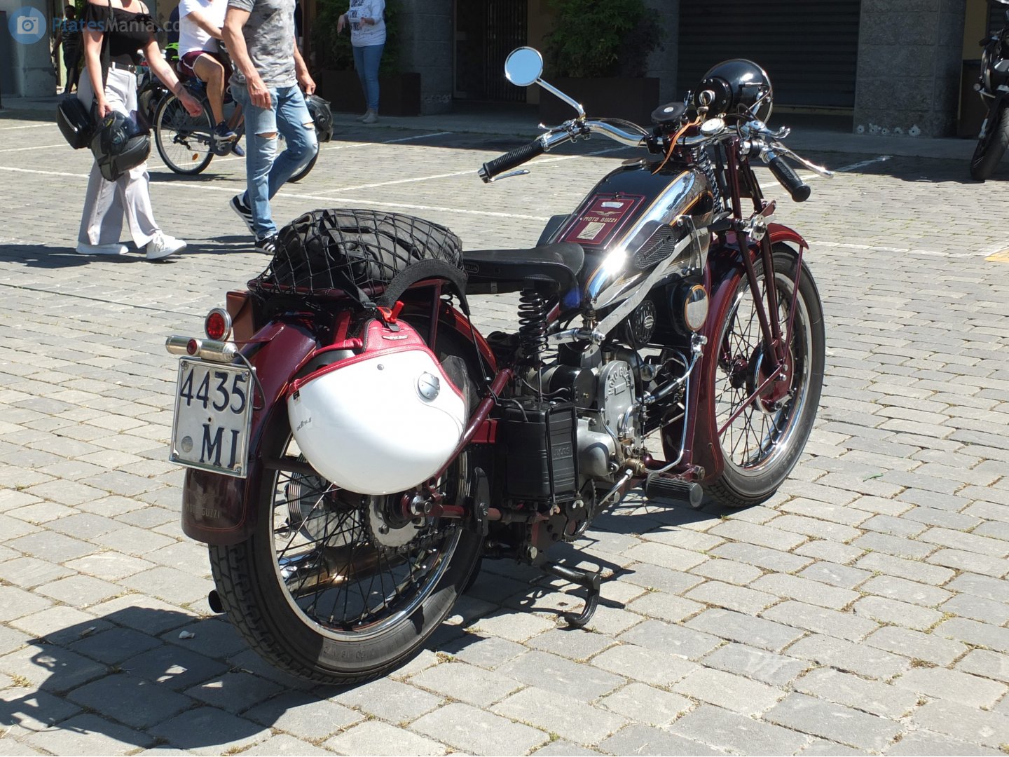 MI 4435, Moto Guzzi 500 