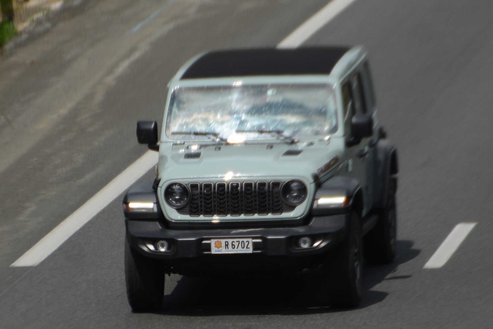 R 6702, Jeep Wrangler 4th gen 5-door SUV (JL), 2018–
