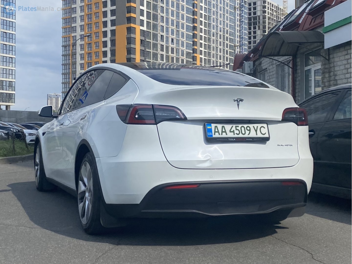 AA 4509 YC, Tesla Model Y 1st gen (5YJY), 2020–2025