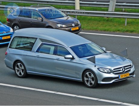 XV-542-V, Mercedes-Benz E-Klasse