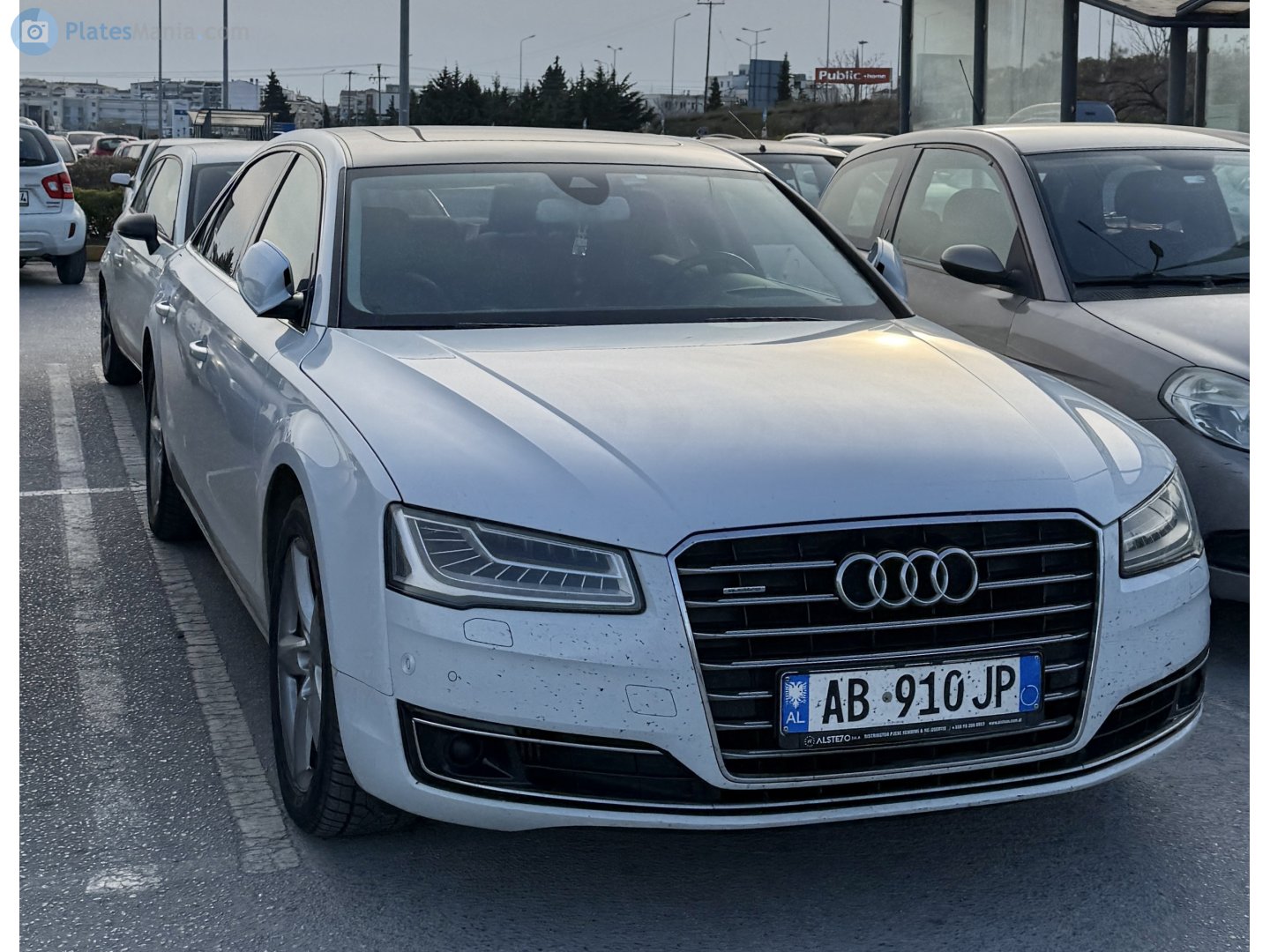AB 910 JP, Audi A8 3rd gen (D4/4H), facelift, 2013–2018