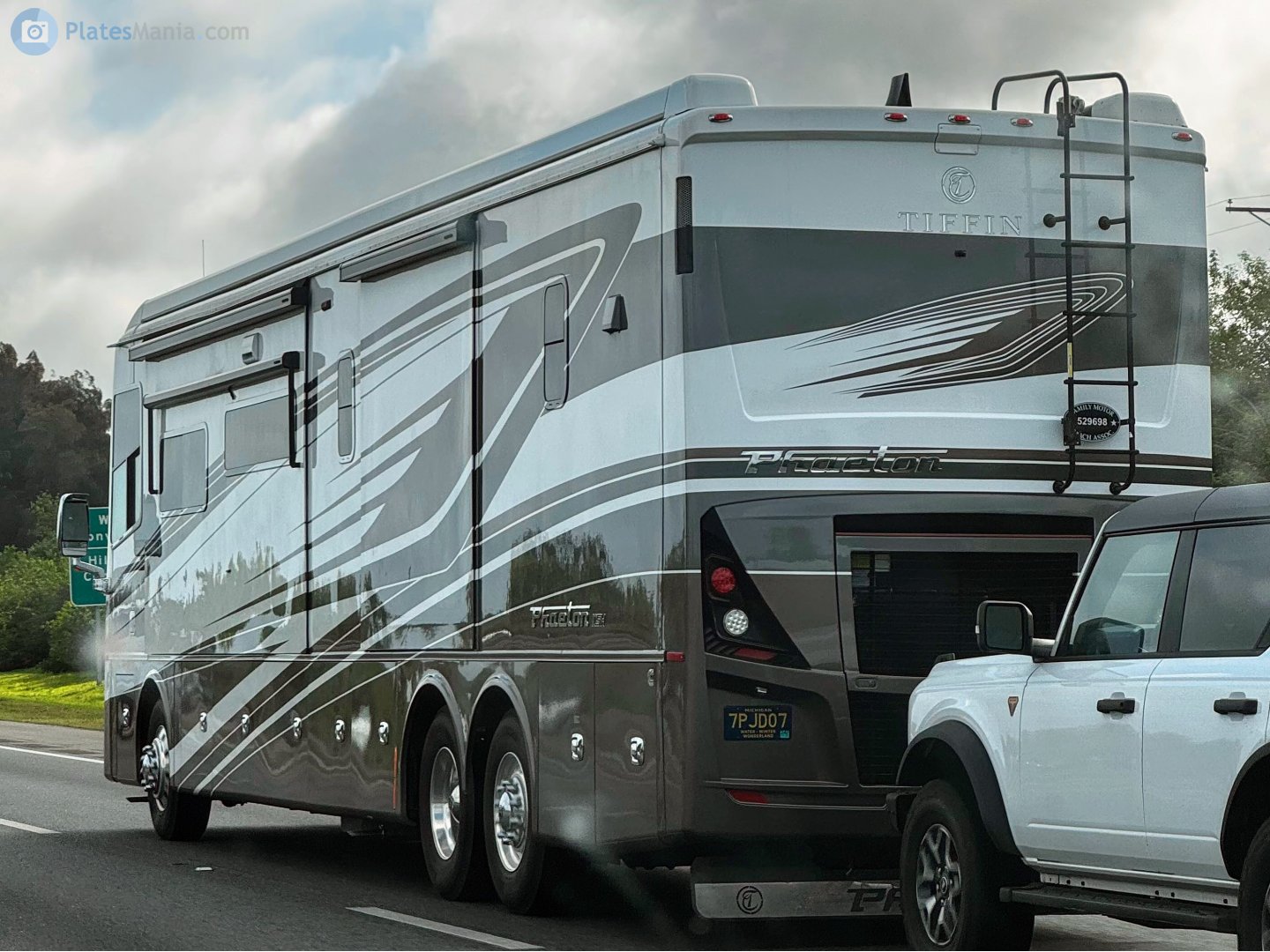 7PJD07, Tiffin Phaeton 