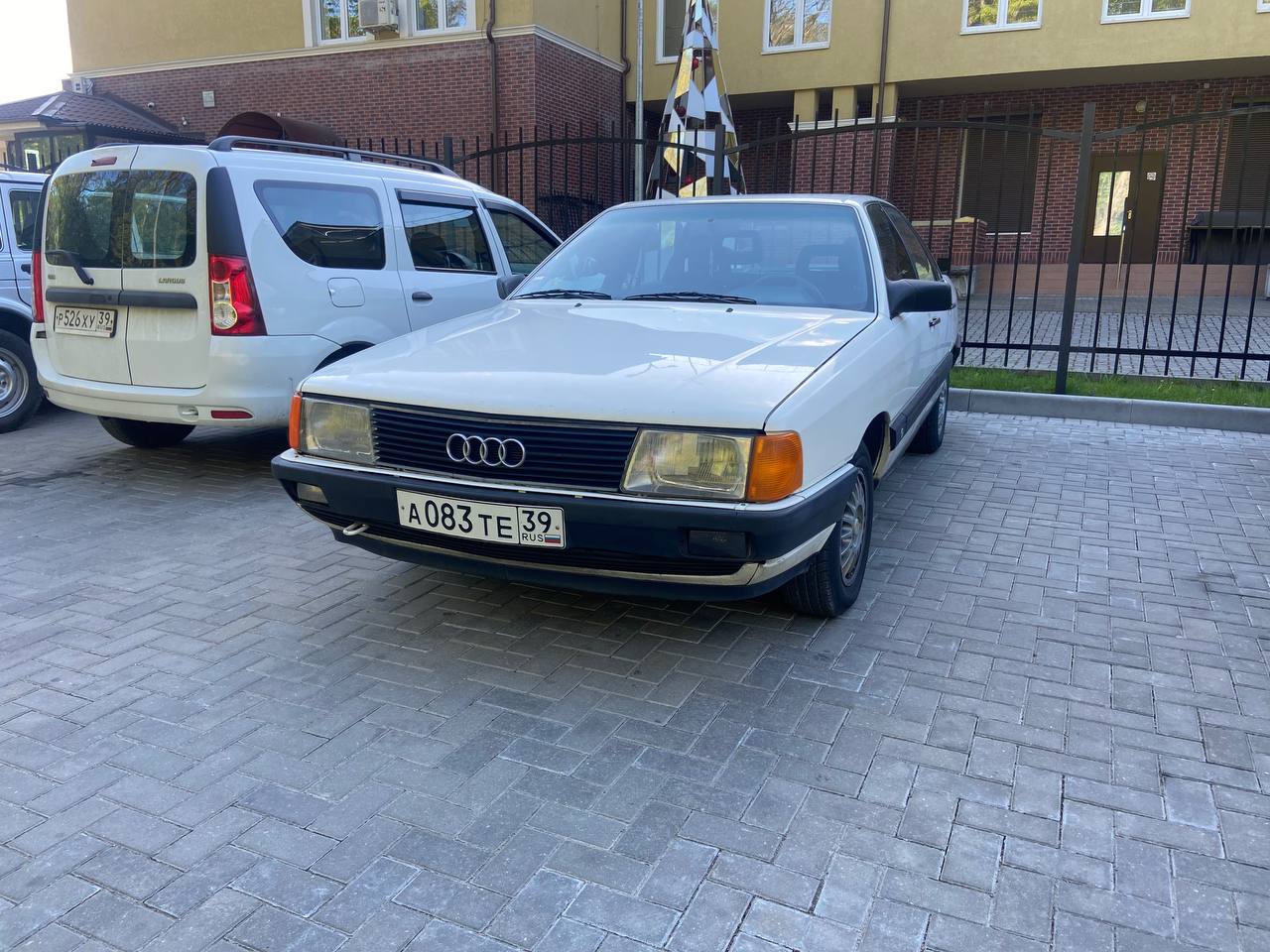 а 083 те 39, Audi 100 3rd gen Sedan (C3/44), 1982–1991