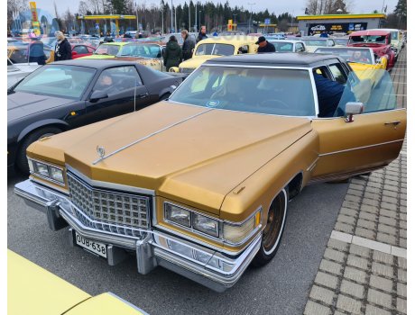 OUB-638, Cadillac Series 75