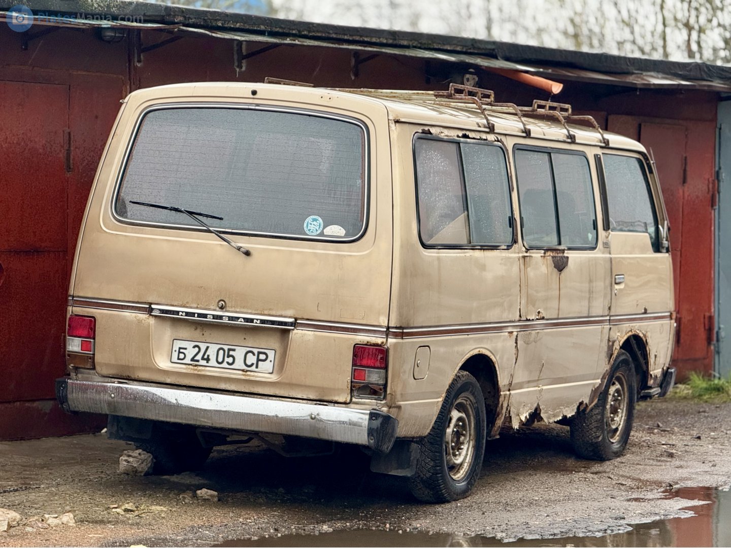б 2405 СР, Nissan Urvan 1st gen (E23), 1980-1986