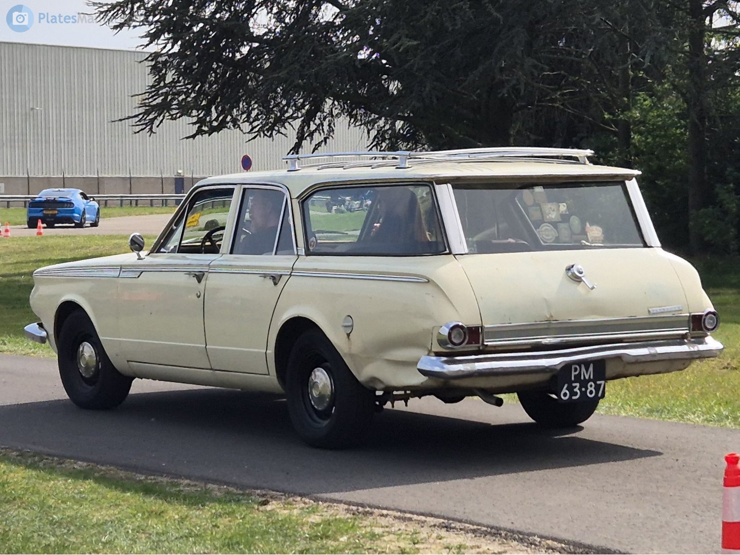 PM-63-87, Plymouth Valiant 2nd gen 1965 5-door Station Wagon (AV1/AV2; A-body), 2nd facelift, 1964–1965