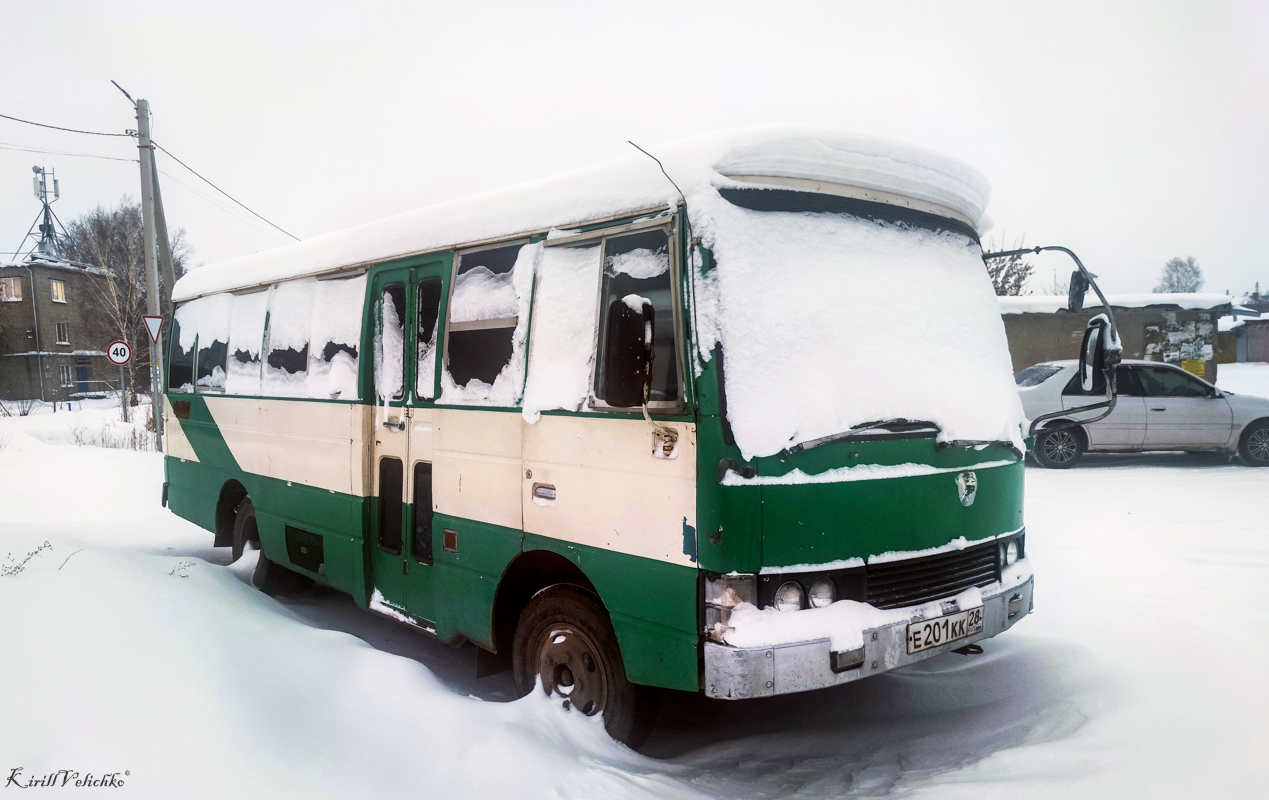 е 201 кк 28, Nissan Civilian 3rd gen (W40), 1982–1999