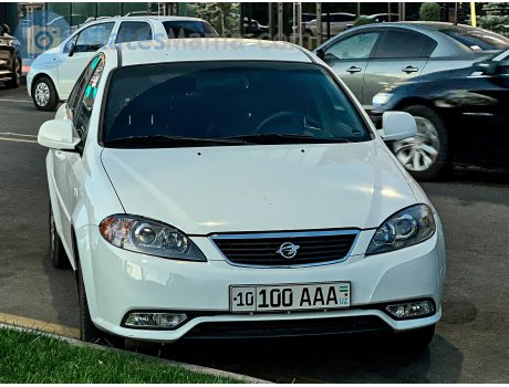 10 100 AAA, Ravon Gentra