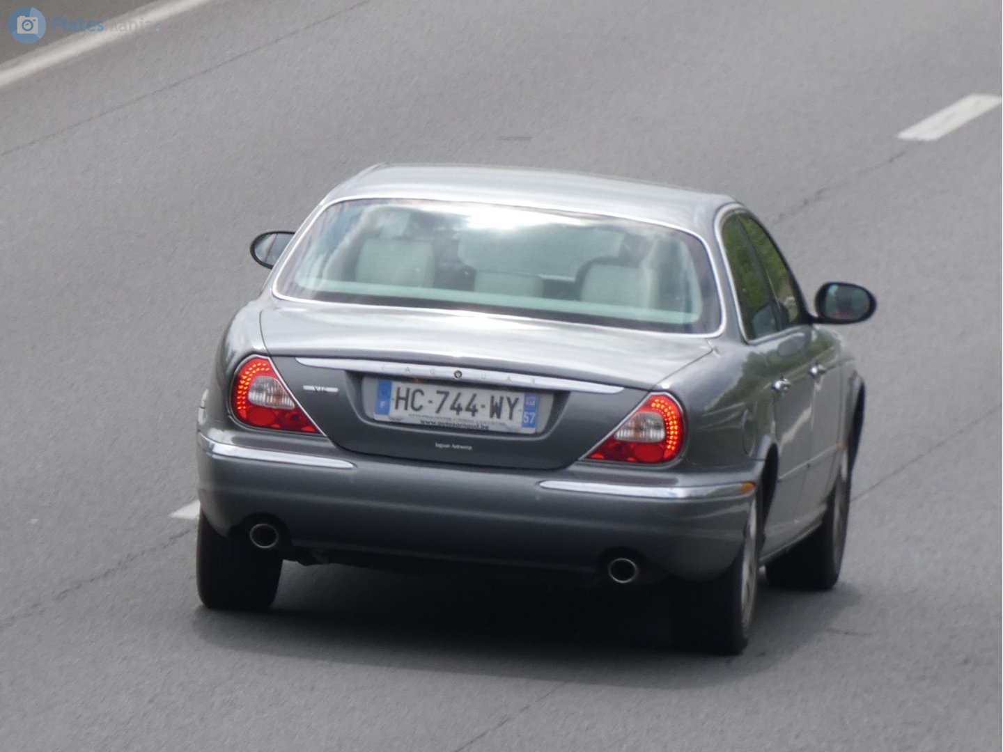 HC-744-WY, Jaguar XJ 5th gen (X350/X356/X358), 2003–2009