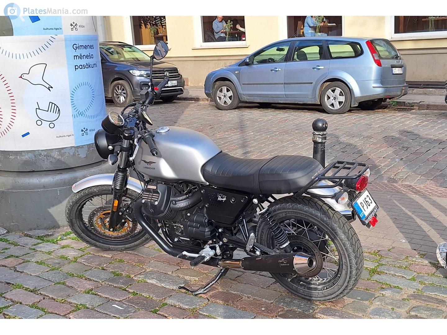 PJ 63, Moto Guzzi V7 