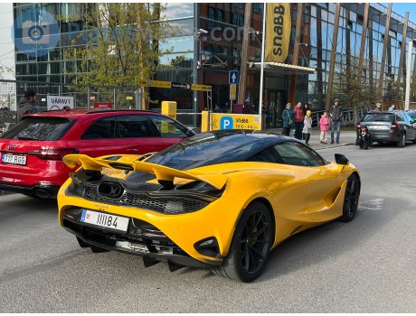 IIII84, McLaren 750S