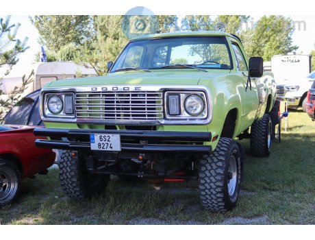 6S2 8274, Dodge Ramcharger