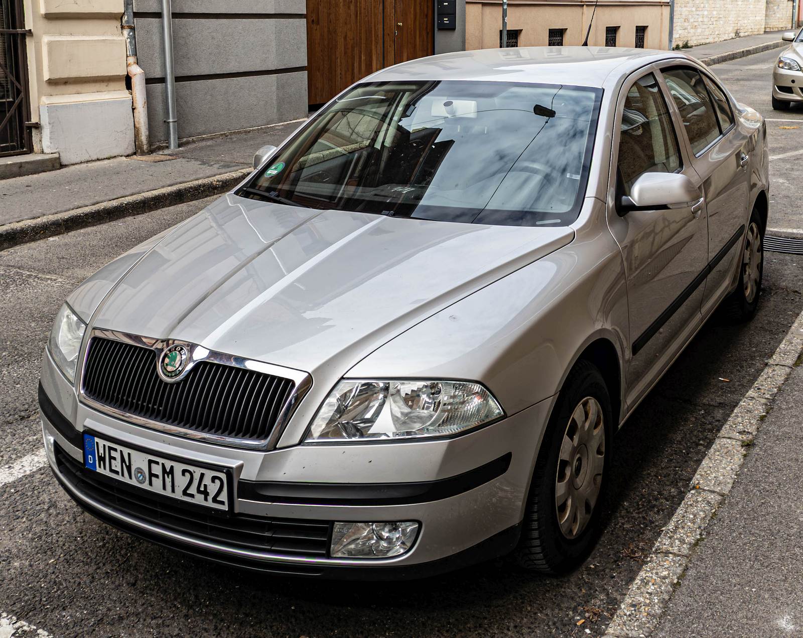 WEN FM 242, Skoda Octavia 2nd gen Liftback (A5/1Z3), 2004–2008 (2010–2012 Tour)