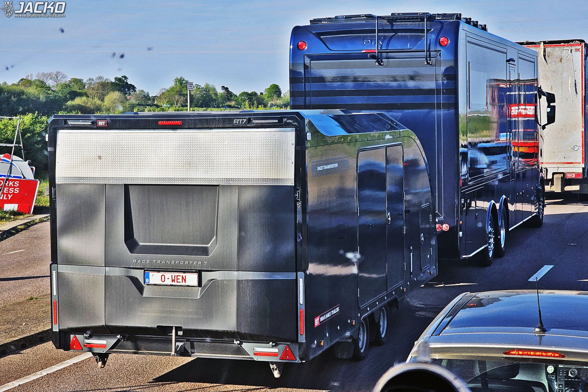 O-WEN, Brian James Race Transporter 