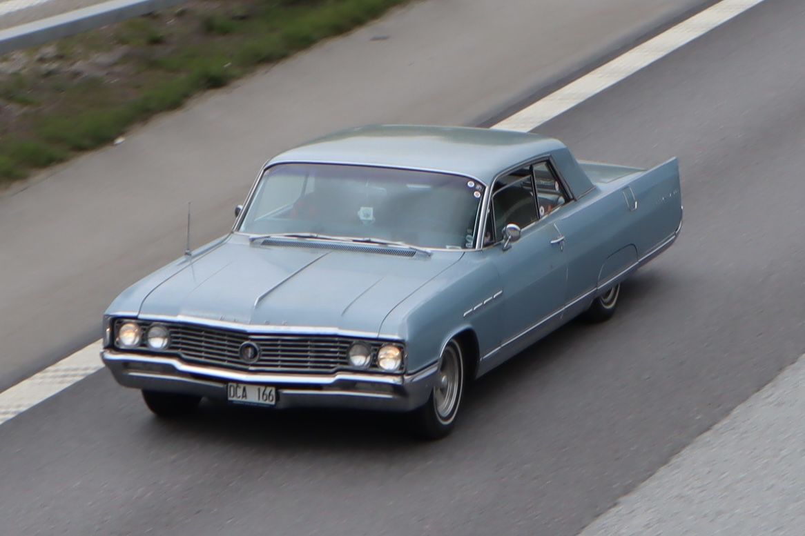 DCA 166, Buick Electra 2nd gen 1964 225 2-door Hardtop (4847; C-body), 3rd facelift, 1963–1964