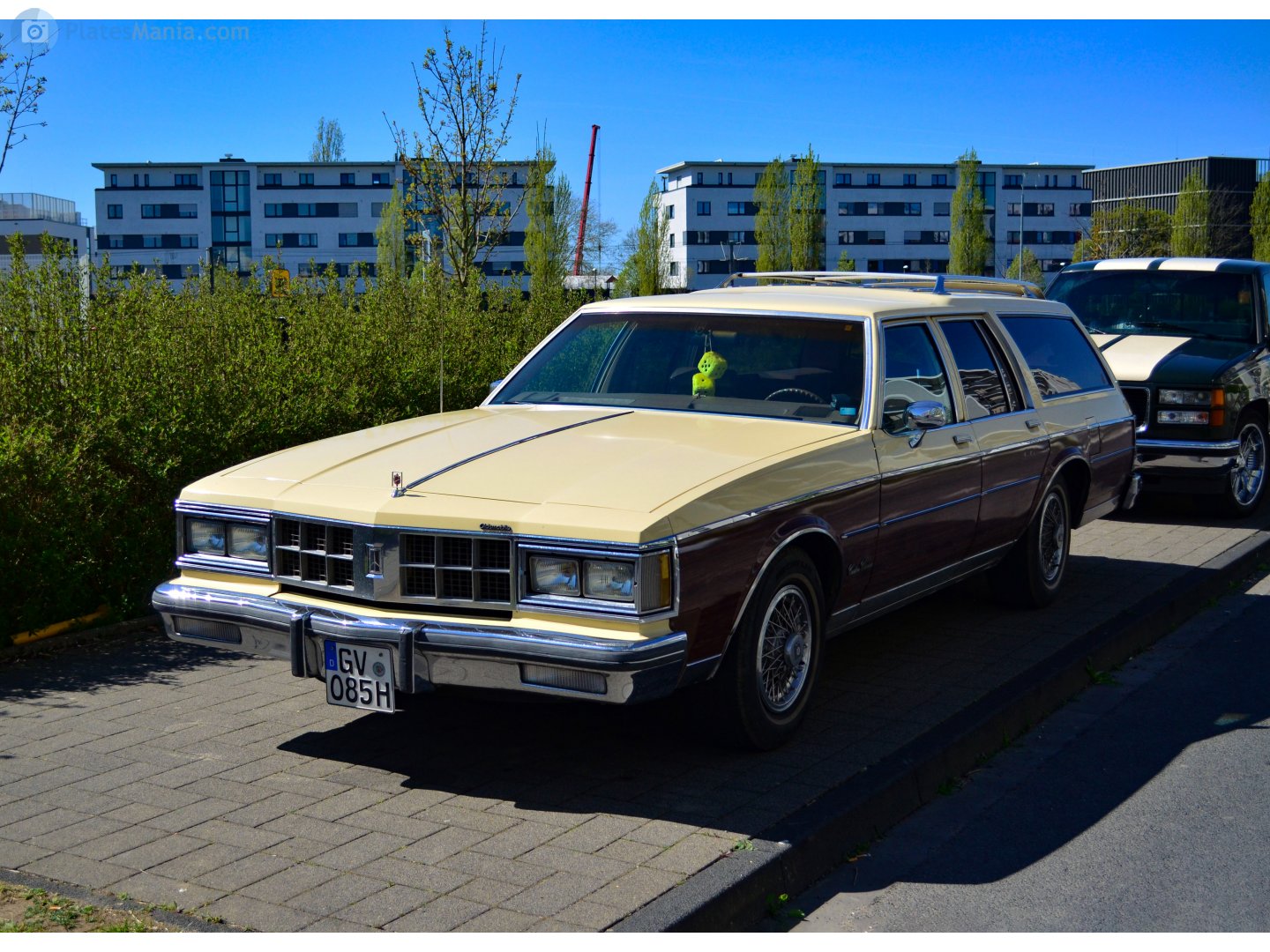GV O 85 H, Oldsmobile Custom Cruiser 