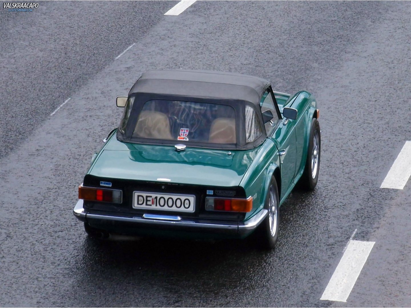 DE 10000, Triumph TR6 