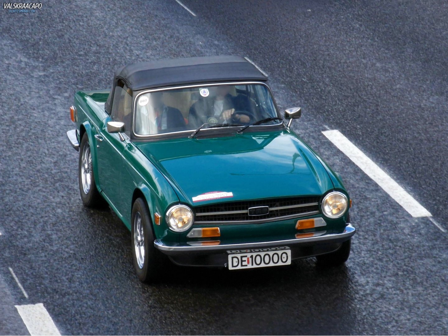 DE 10000, Triumph TR6 