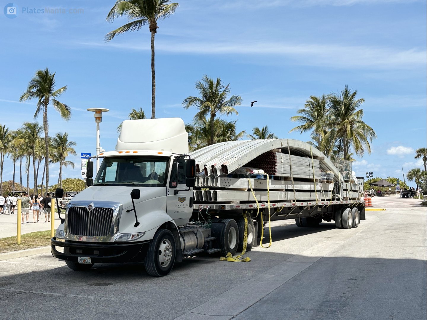 09E REQ, International TranStar 2nd gen, 2007–2017 (2002–2007 trucks were sold under 8000 model)