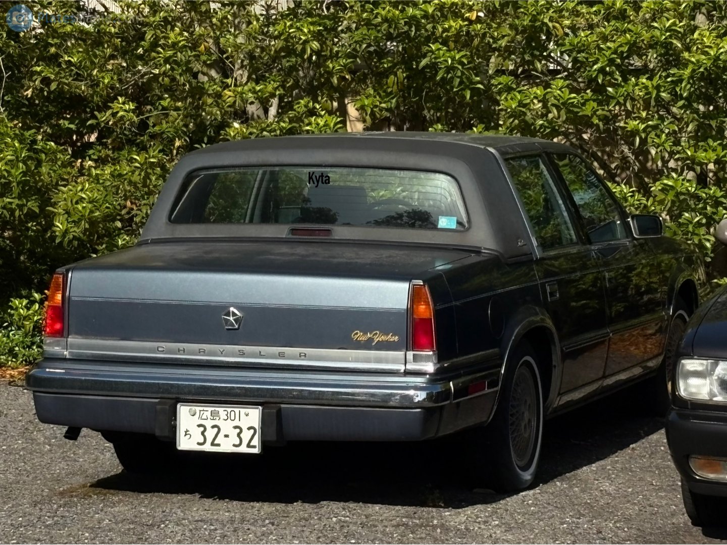 広島 301 ち 3232, Chrysler New Yorker 13th gen, 1988–1993