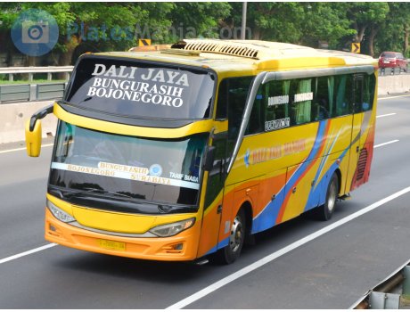 S 7890 UA, Hino