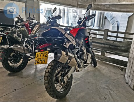 AY72 ZHH, Aprilia Tuareg