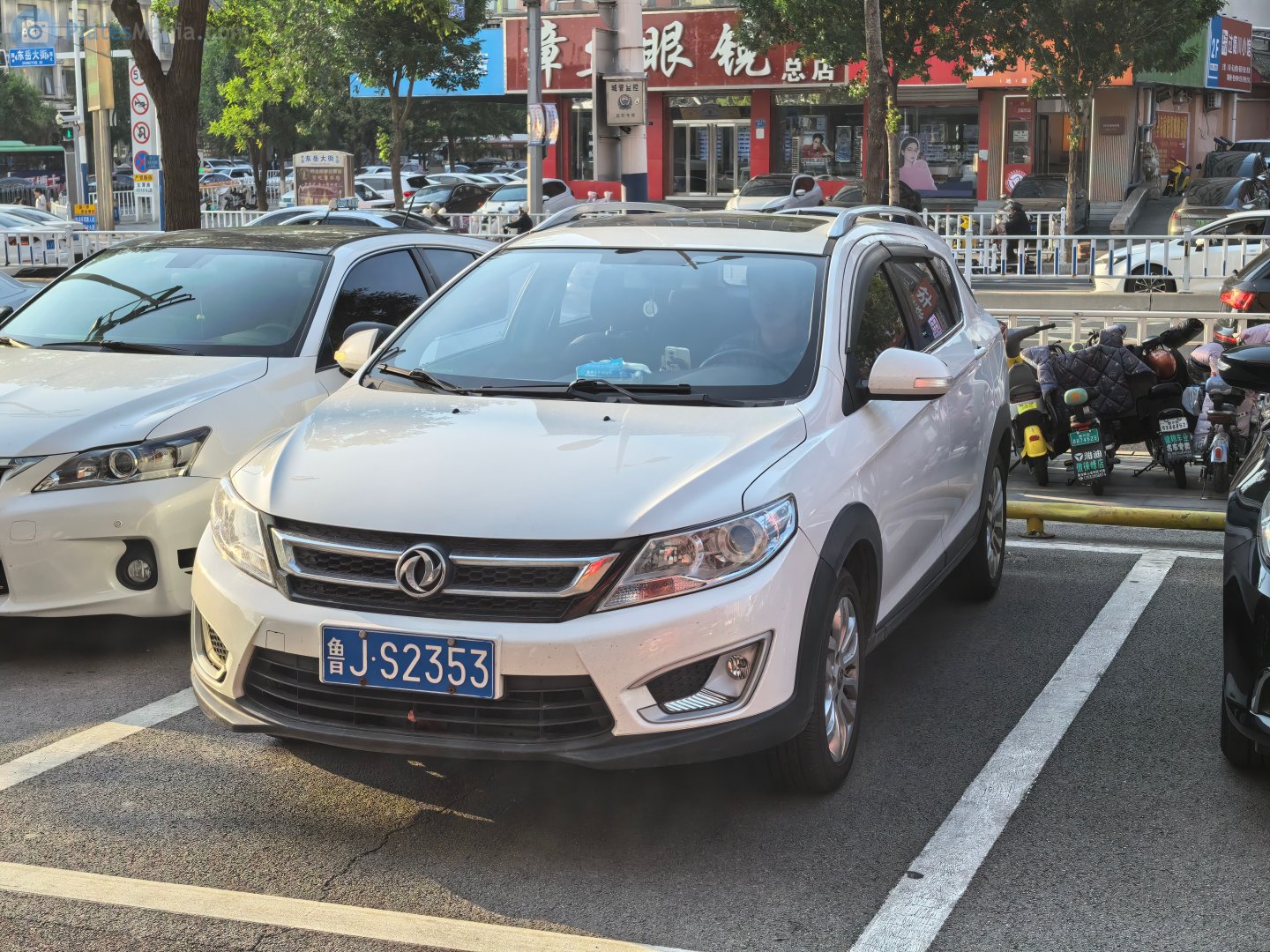 鲁J·S2353, DongFeng Fengshen AX3 