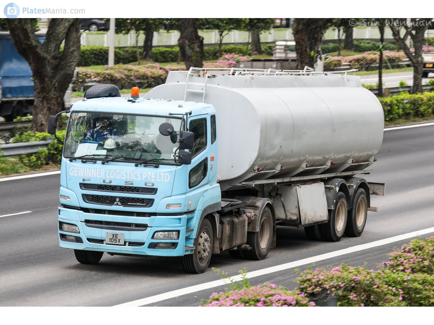 XE 105 X, Mitsubishi Fuso Super Great 1st gen, facelift, 2007–2017