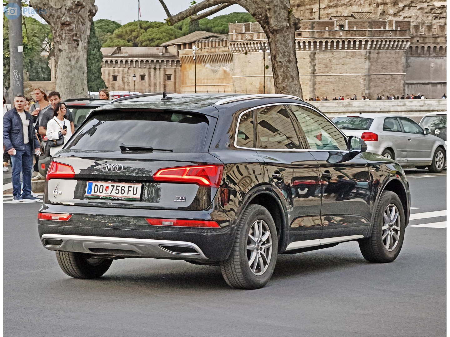 DO 756 FU, Audi Q5 2nd gen SUV (FYB), 2017–2020