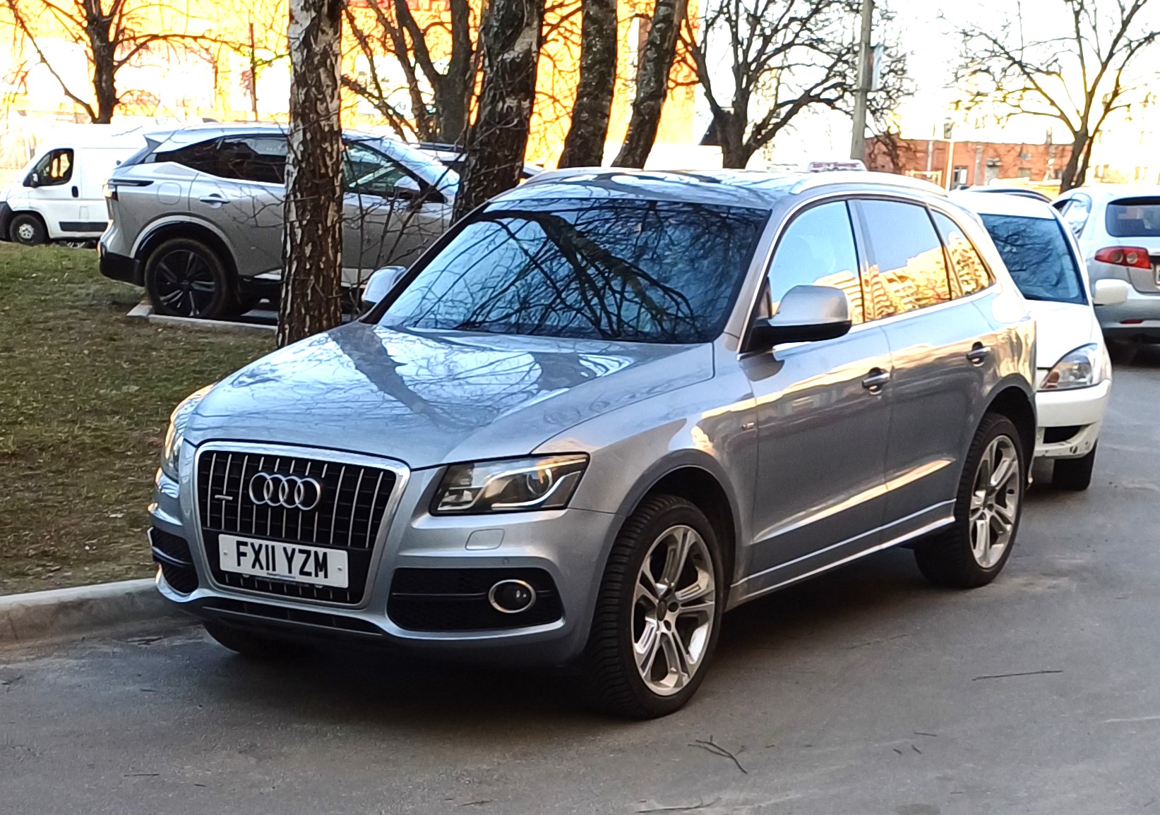 FX11YZM, Audi Q5 1st gen (8RB), 2008–2017