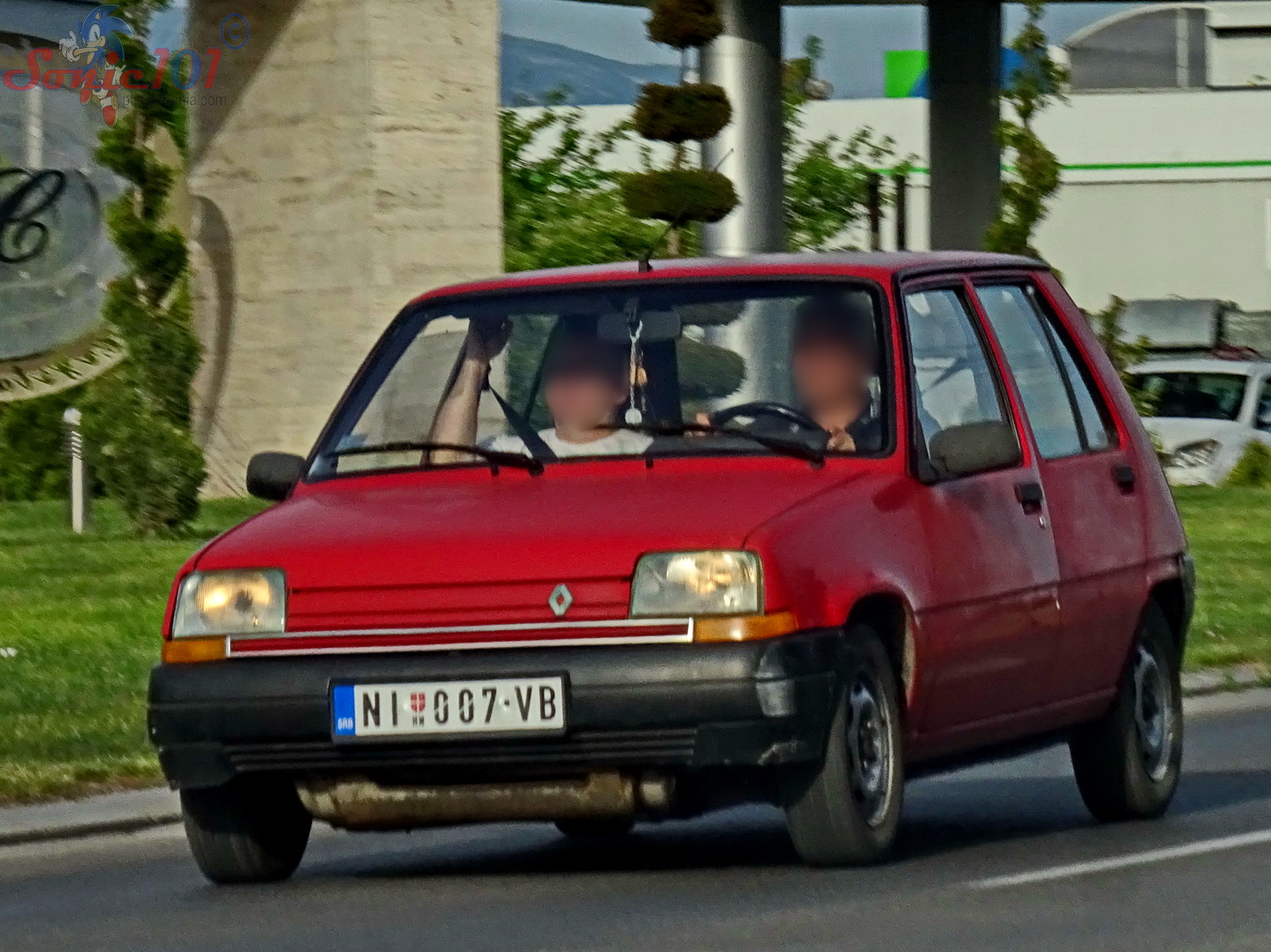 NI 007-VB, Renault 5 2nd gen Supercinq 5-door Hatch (B40), 1984–1996