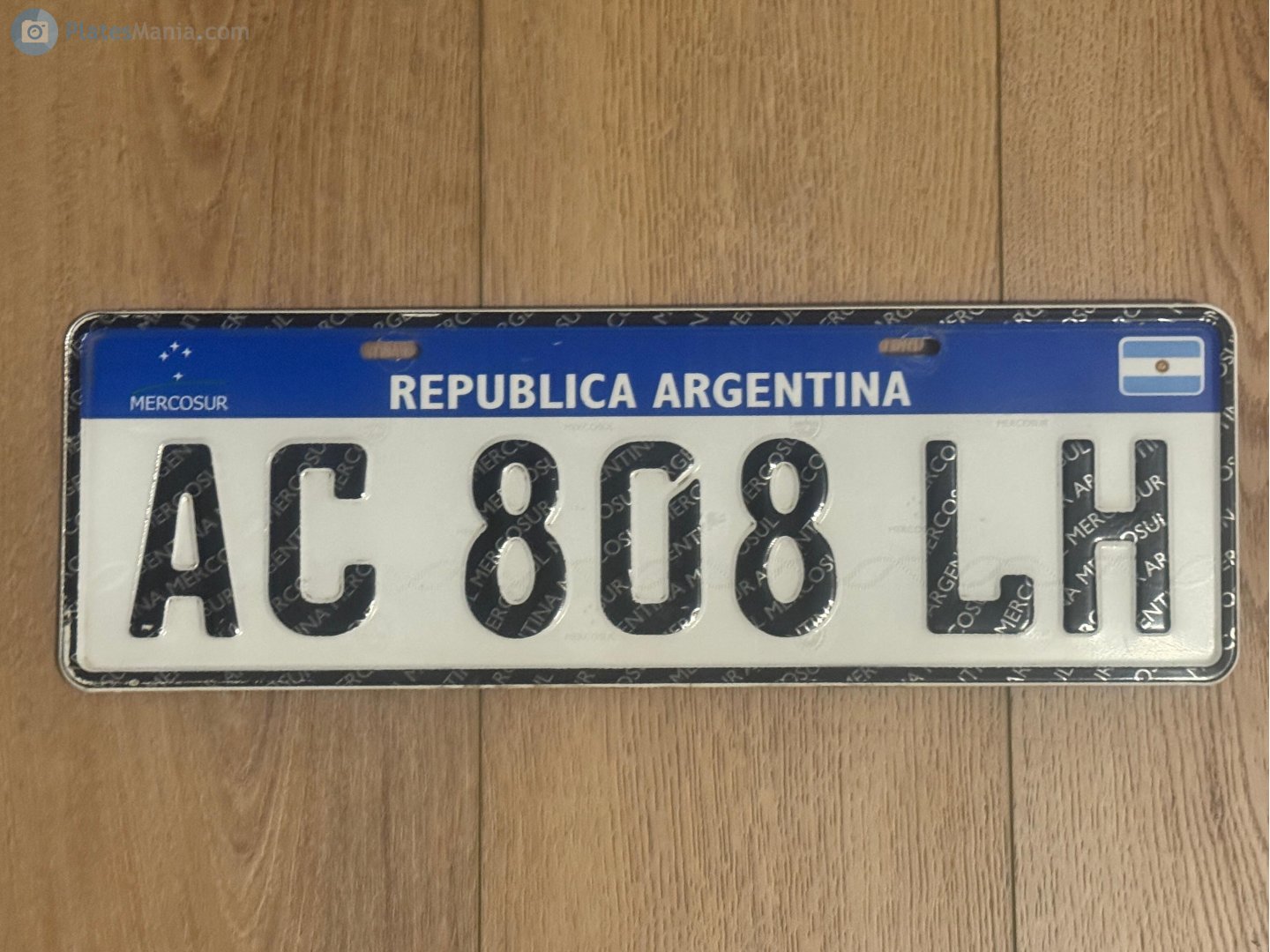 AC 808 LH, License plate without vehicle 