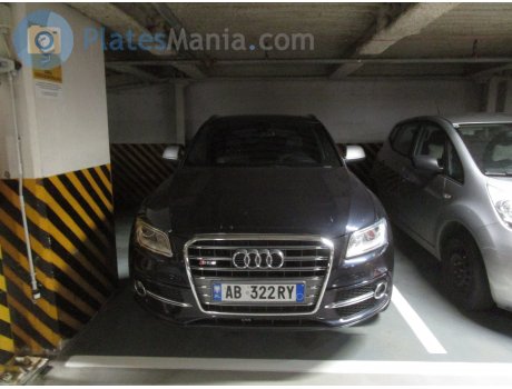 AB 322 RY, Audi SQ5